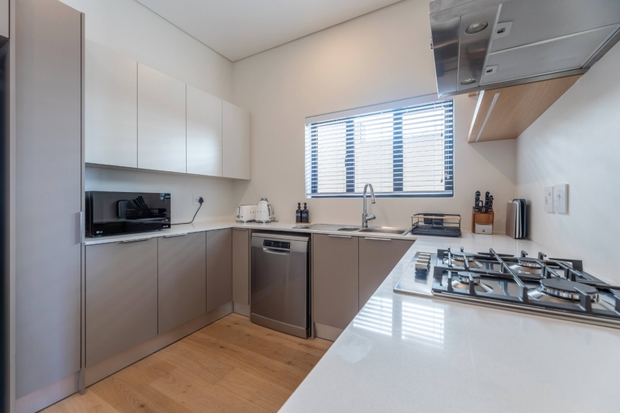 To Let 2 Bedroom Property for Rent in Sea Point Western Cape